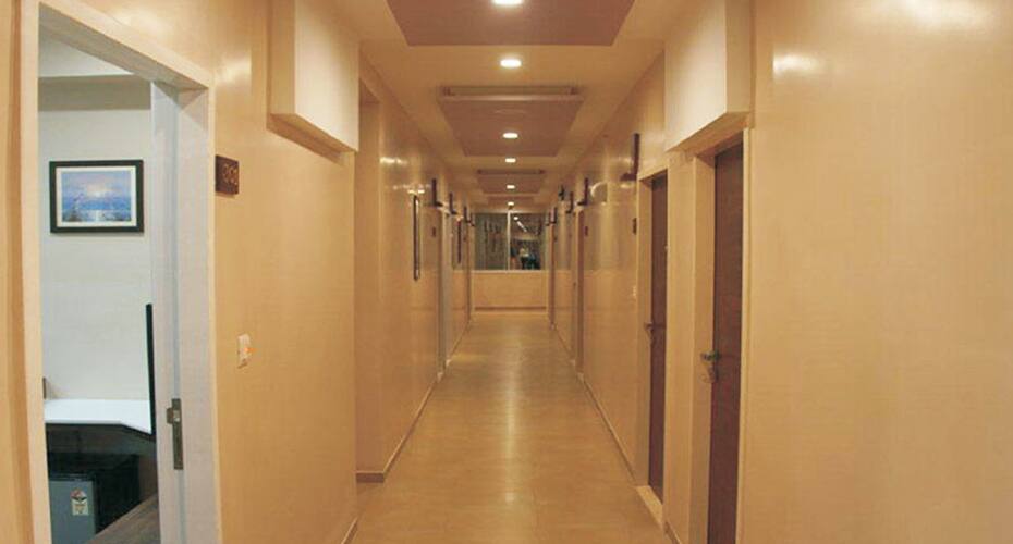 Hotel Blue Bells, Valsad 5